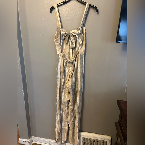 Romeo & Juliet Couture jumpsuit - tan/green striped linen blend sleeveless NWT - Picture 4 of 11